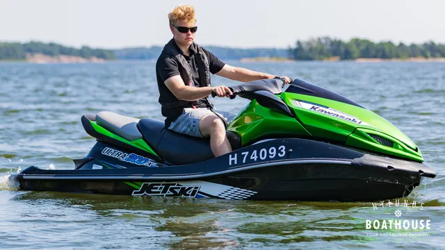 Kawasaki Ultra 300 X