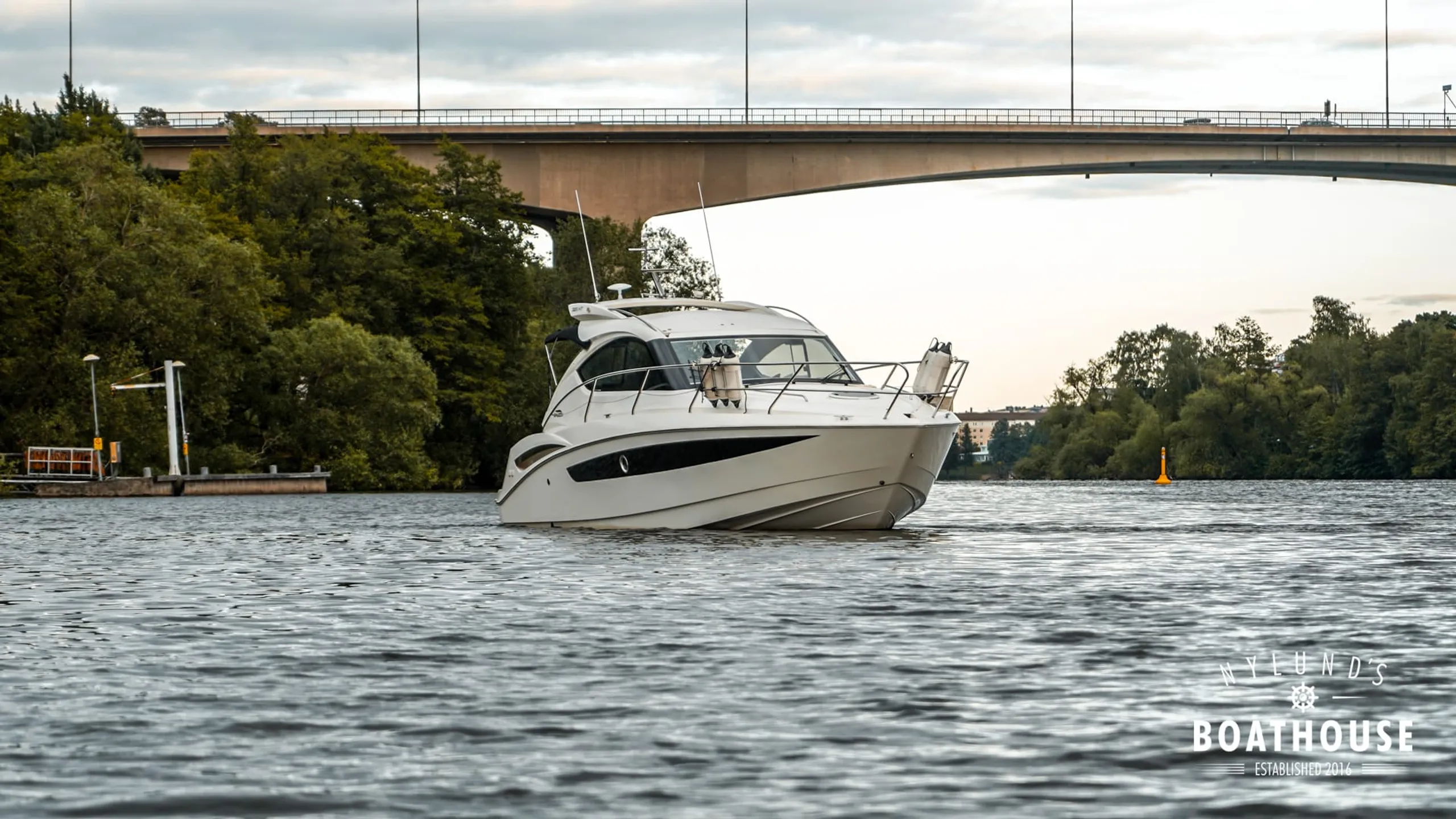 Galeon 325 HT - Image 10