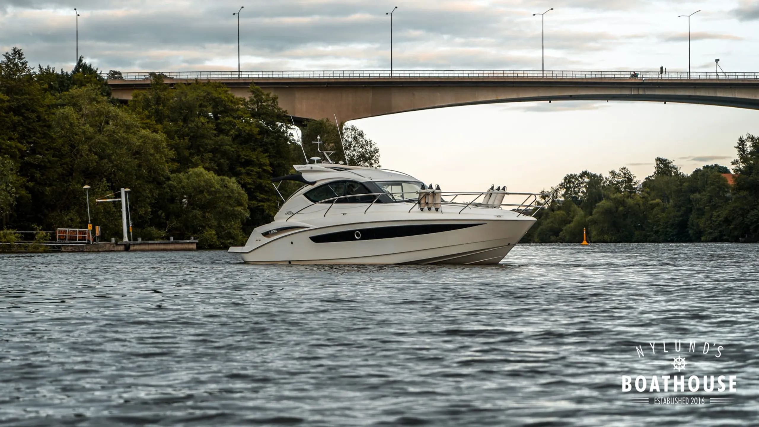 Galeon 325 HT - Image 9