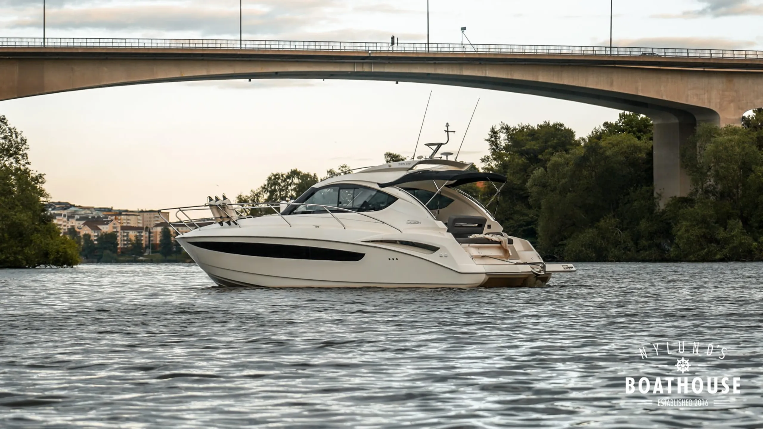 Galeon 325 HT - Image 2