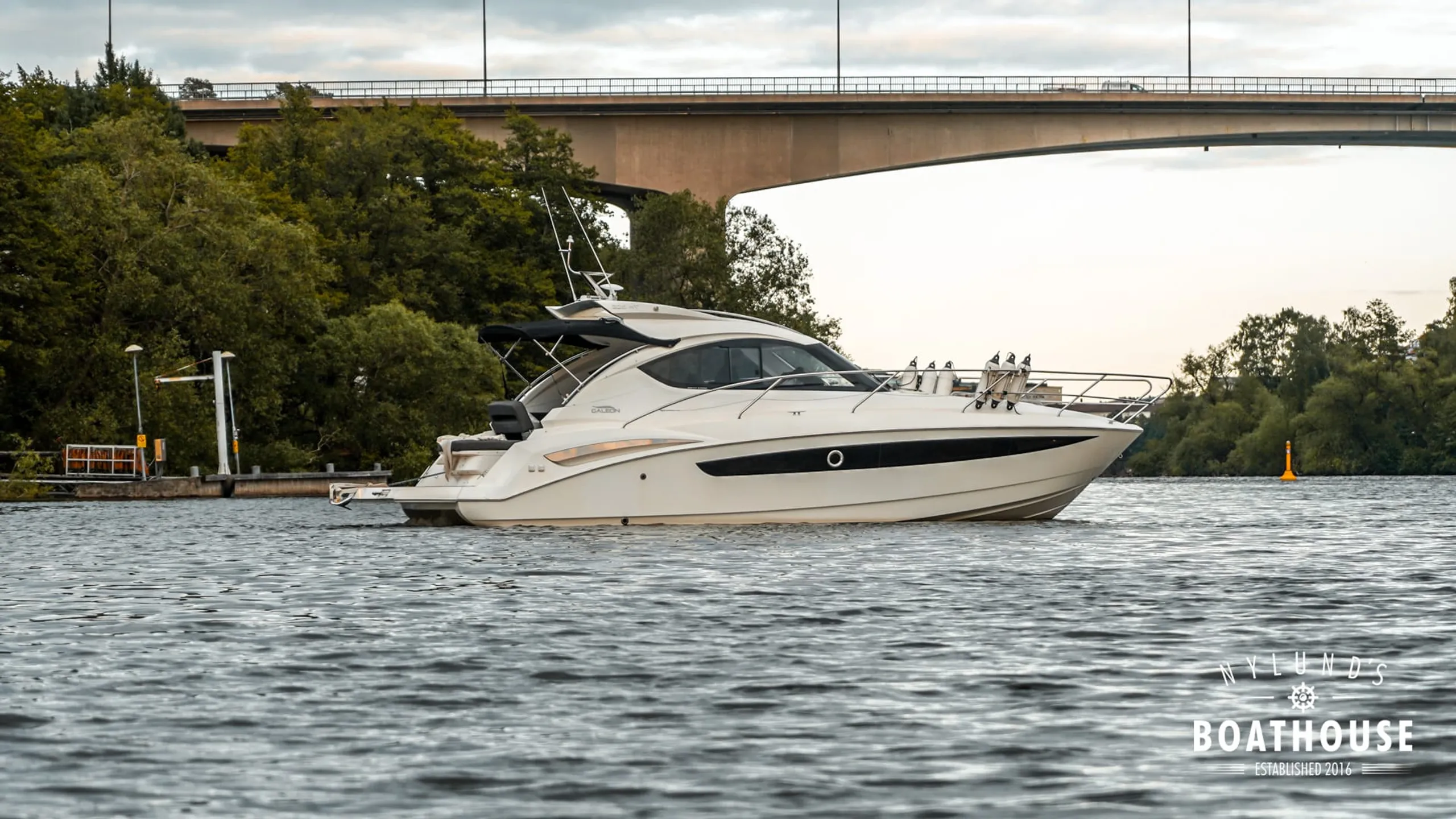 Galeon 325 HT - Image 7