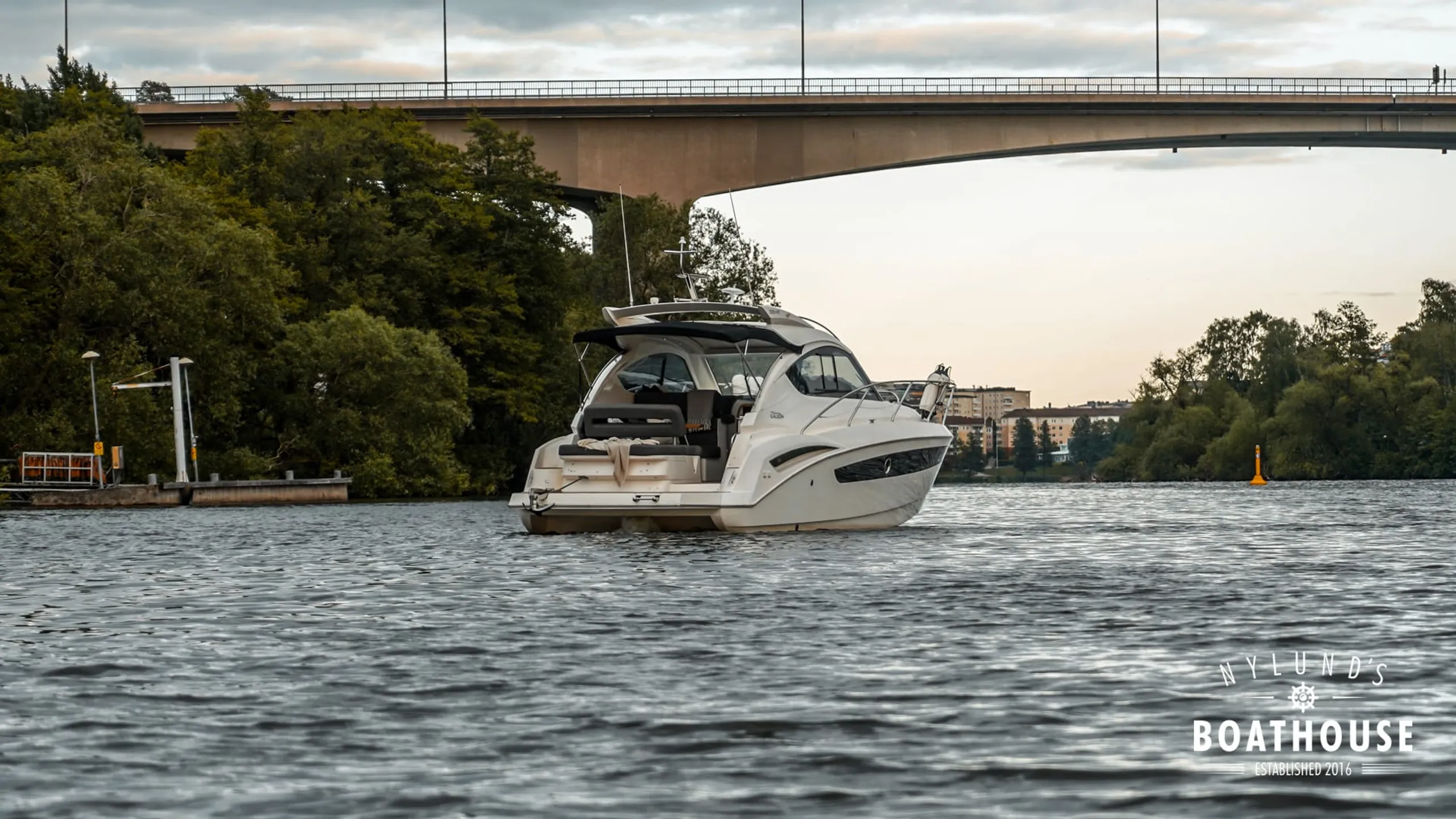 Galeon 325 HT - Image 5