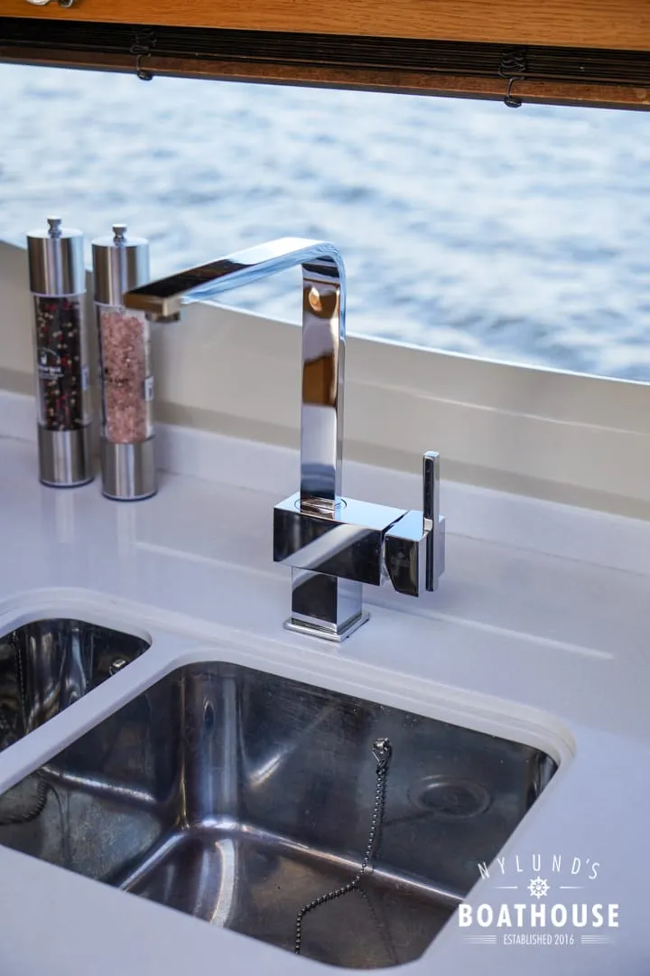 Galeon 430 HTC - Image 36
