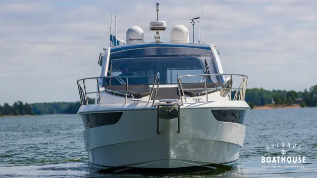 Galeon 430 HTC — På sjön