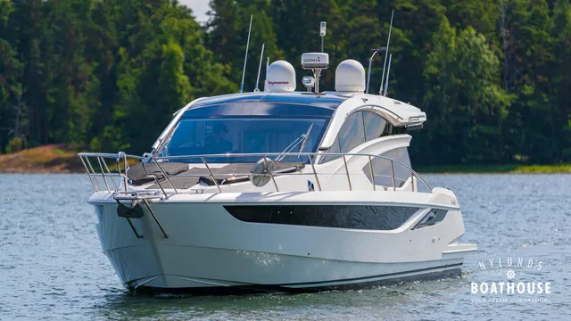 Galeon 430 HTC — På sjön