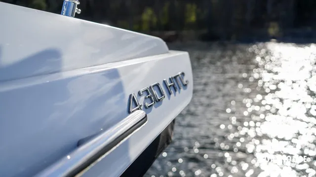 Galeon 430 HTC — På sjön