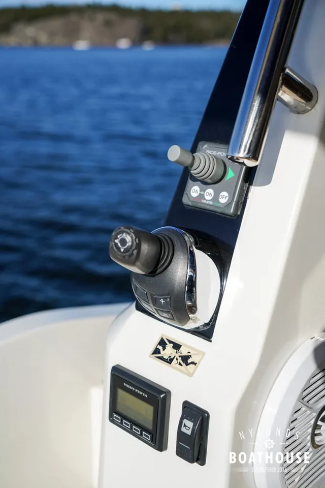 Galeon 430 HTC — Exteriör