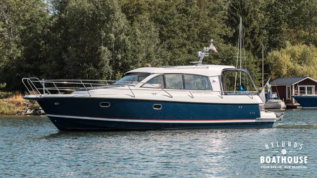 Nimbus 365 Coupé — Merellä