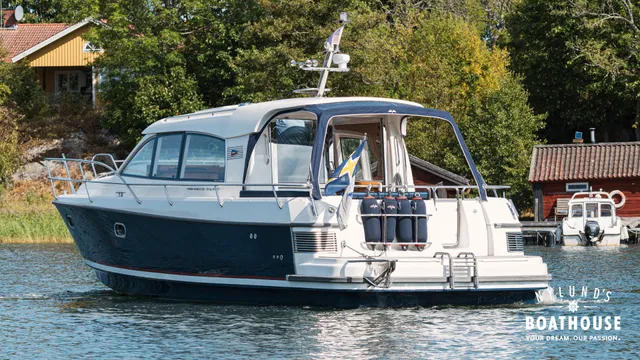 Nimbus 365 Coupé — Merellä
