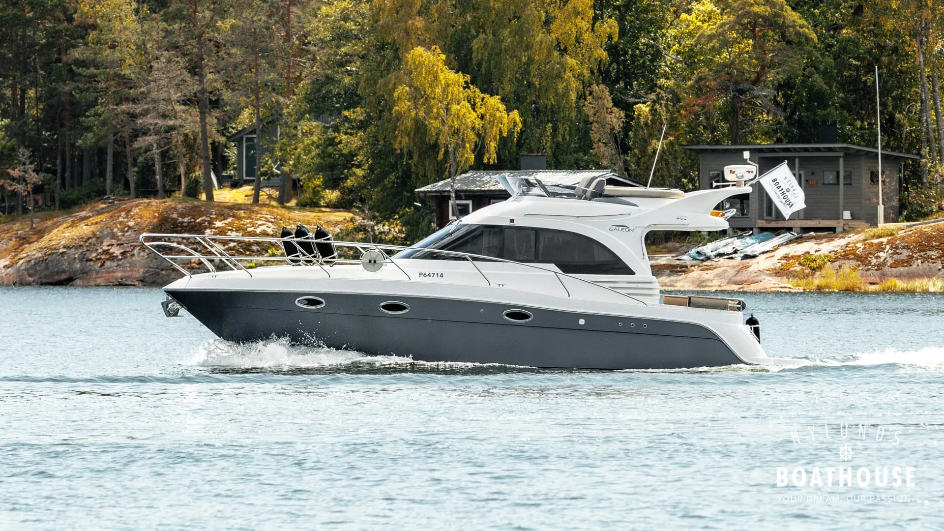 Galeon 330 Fly