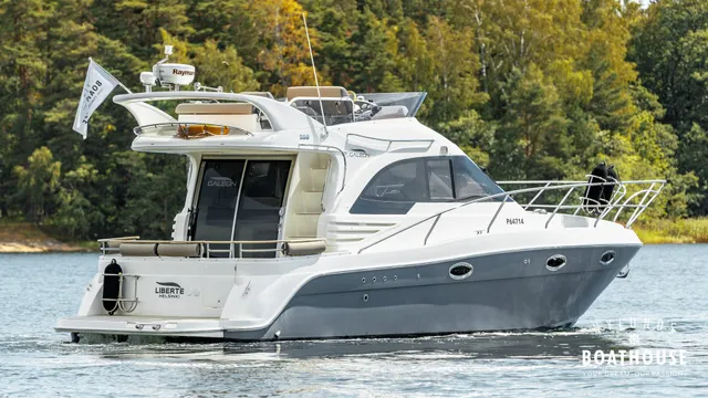 Galeon 330 Fly - Image 10