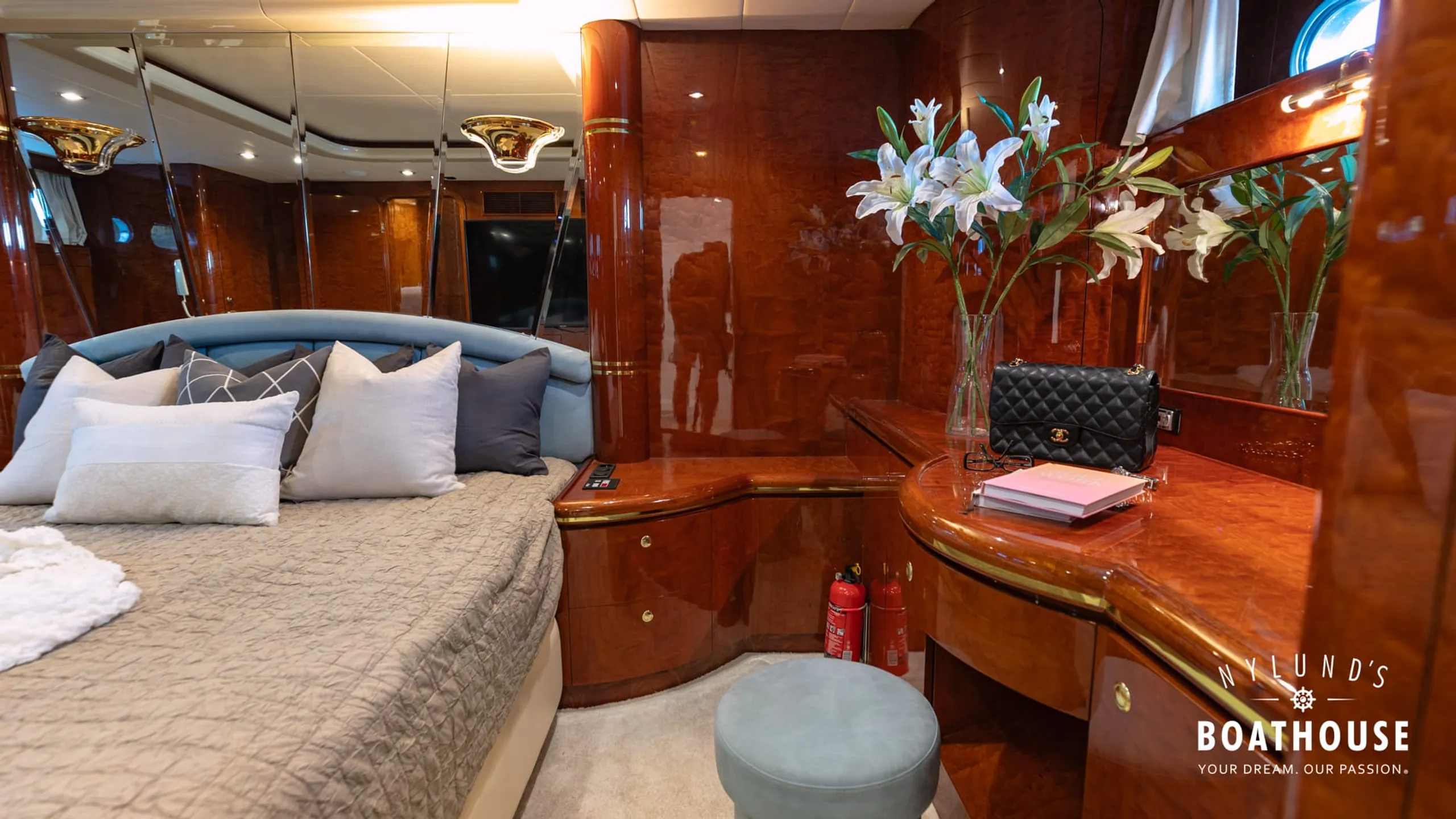 Elegance 68 - Image 136