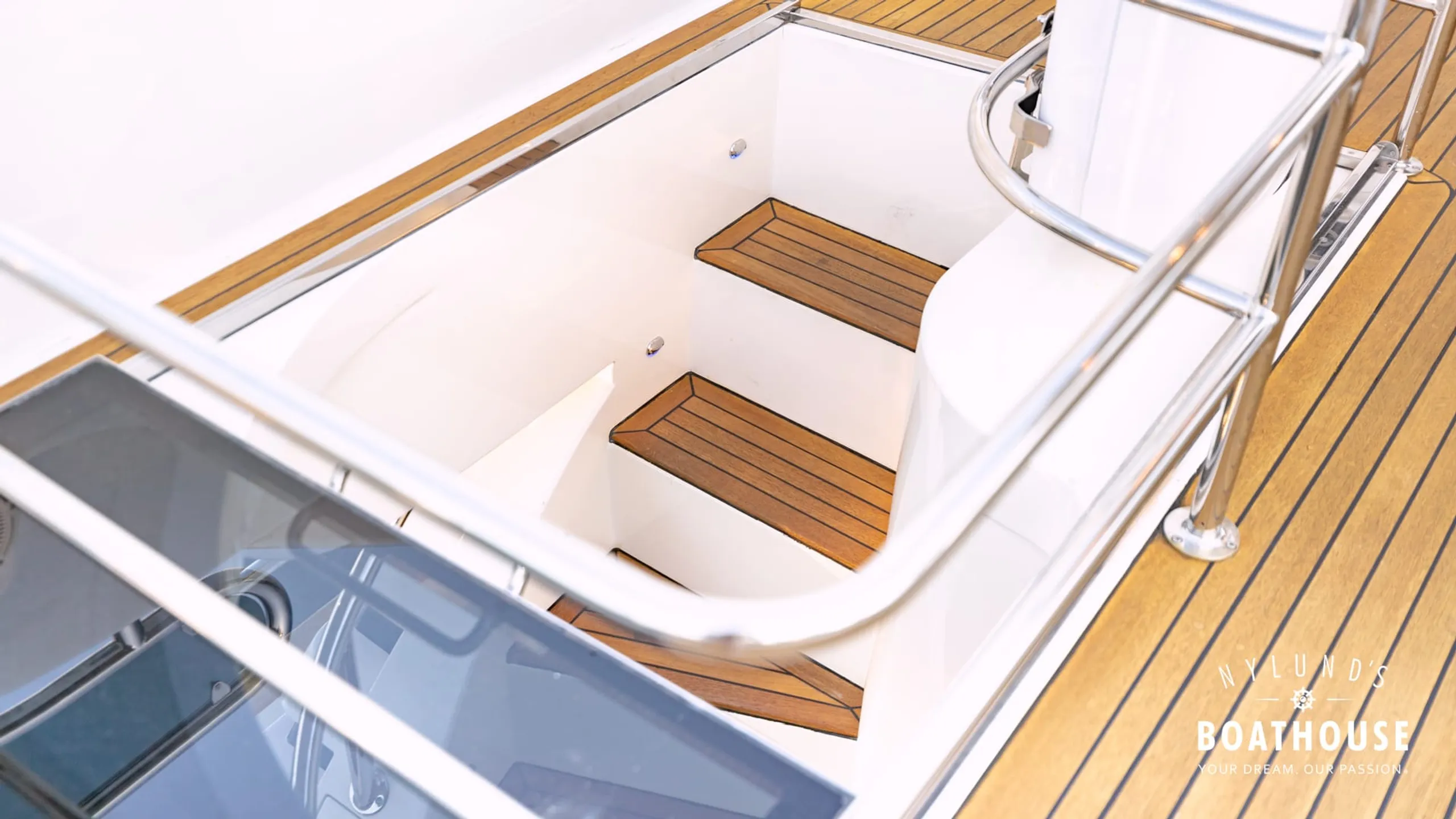 Elegance 68 - Image 43