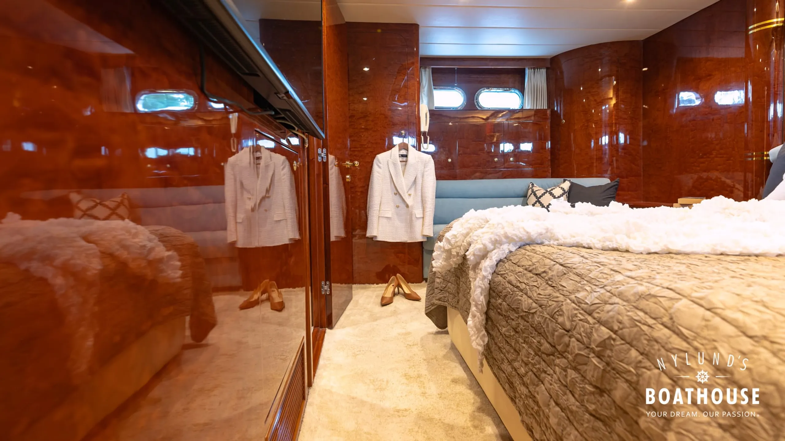 Elegance 68 - Image 109