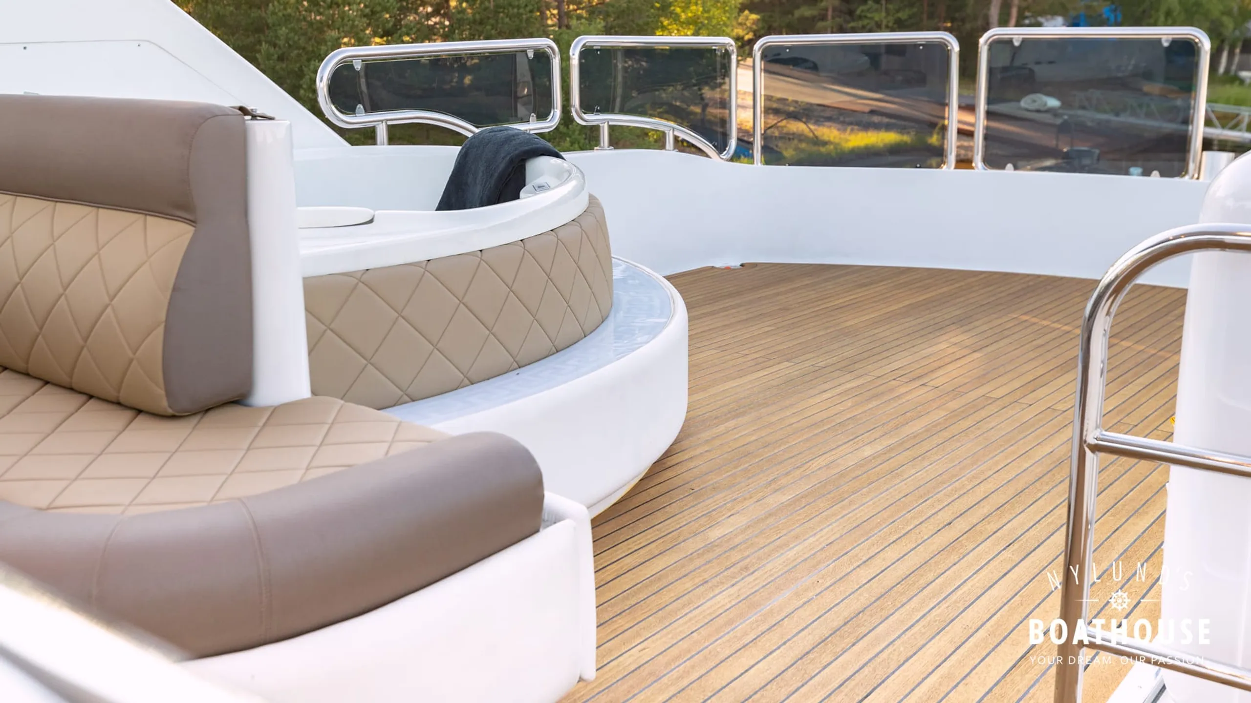 Elegance 68 - Image 57