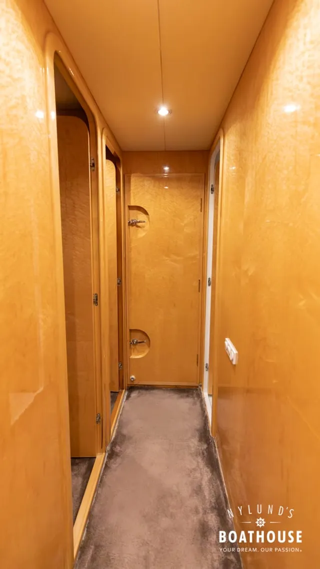 Elegance  68 - Image 194