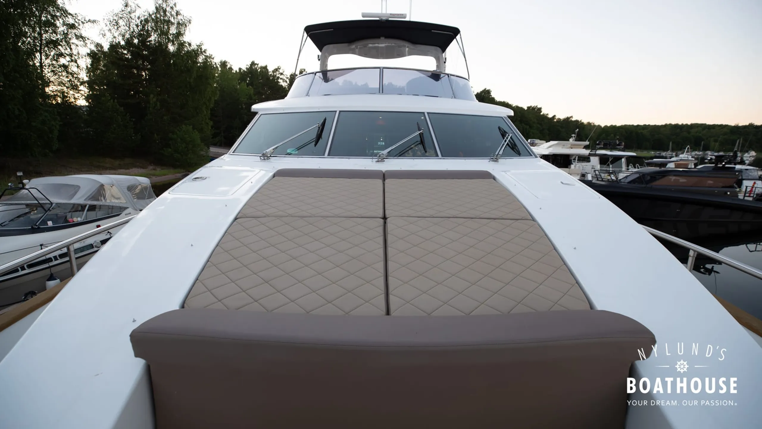 Elegance 68 - Image 201