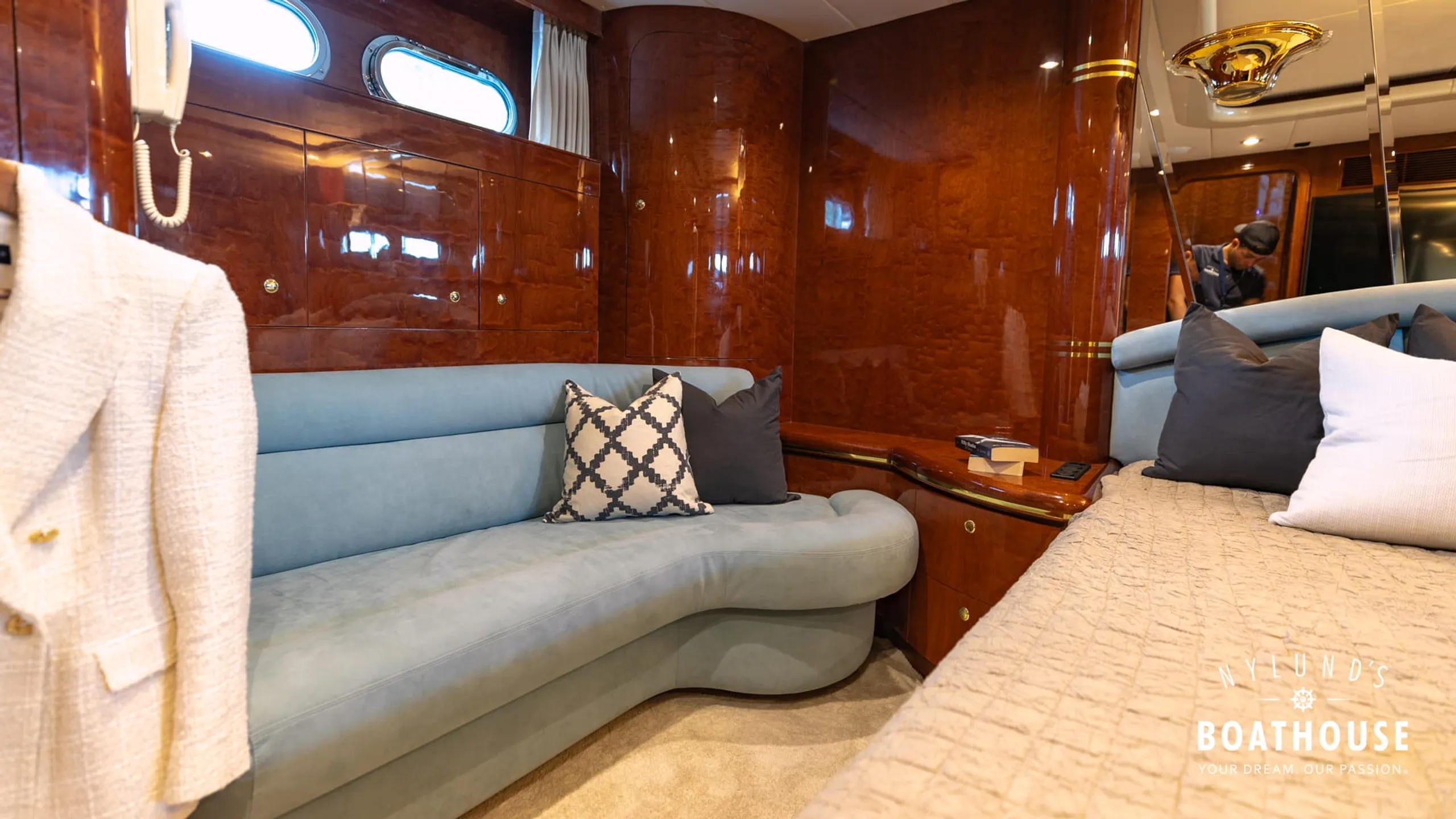Elegance 68 - Image 106