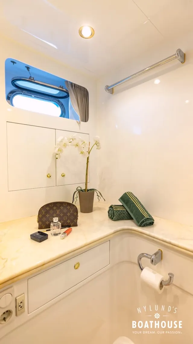 Elegance  68 - Image 121