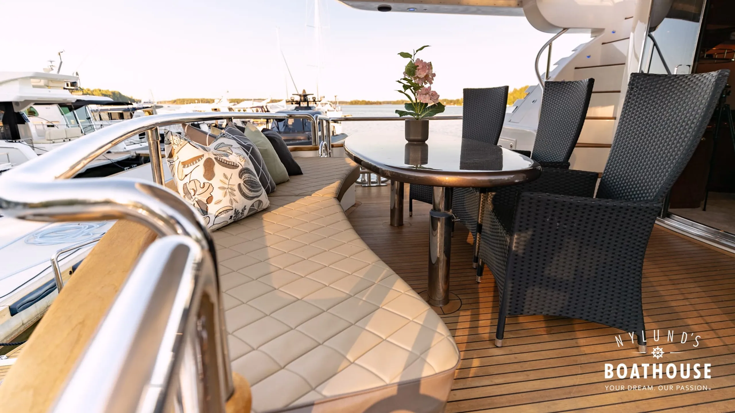 Elegance 68 - Image 75
