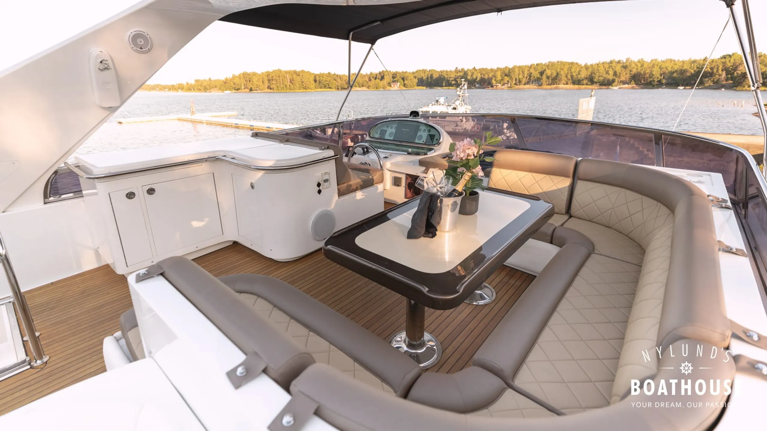 Elegance 68 - Image 28