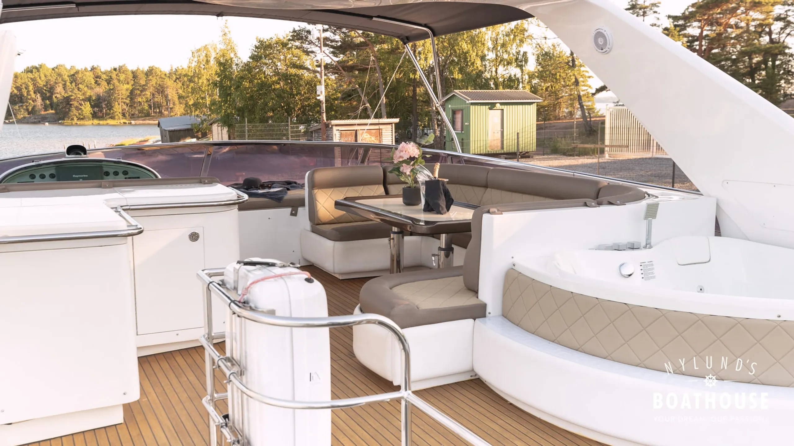 Elegance 68 - Image 24