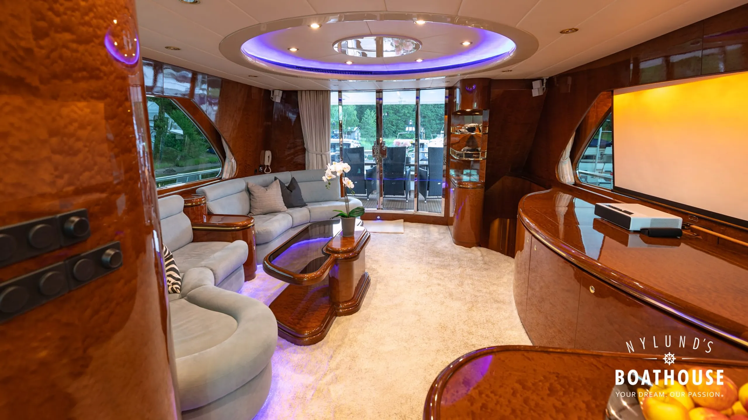 Elegance 68 - Image 155