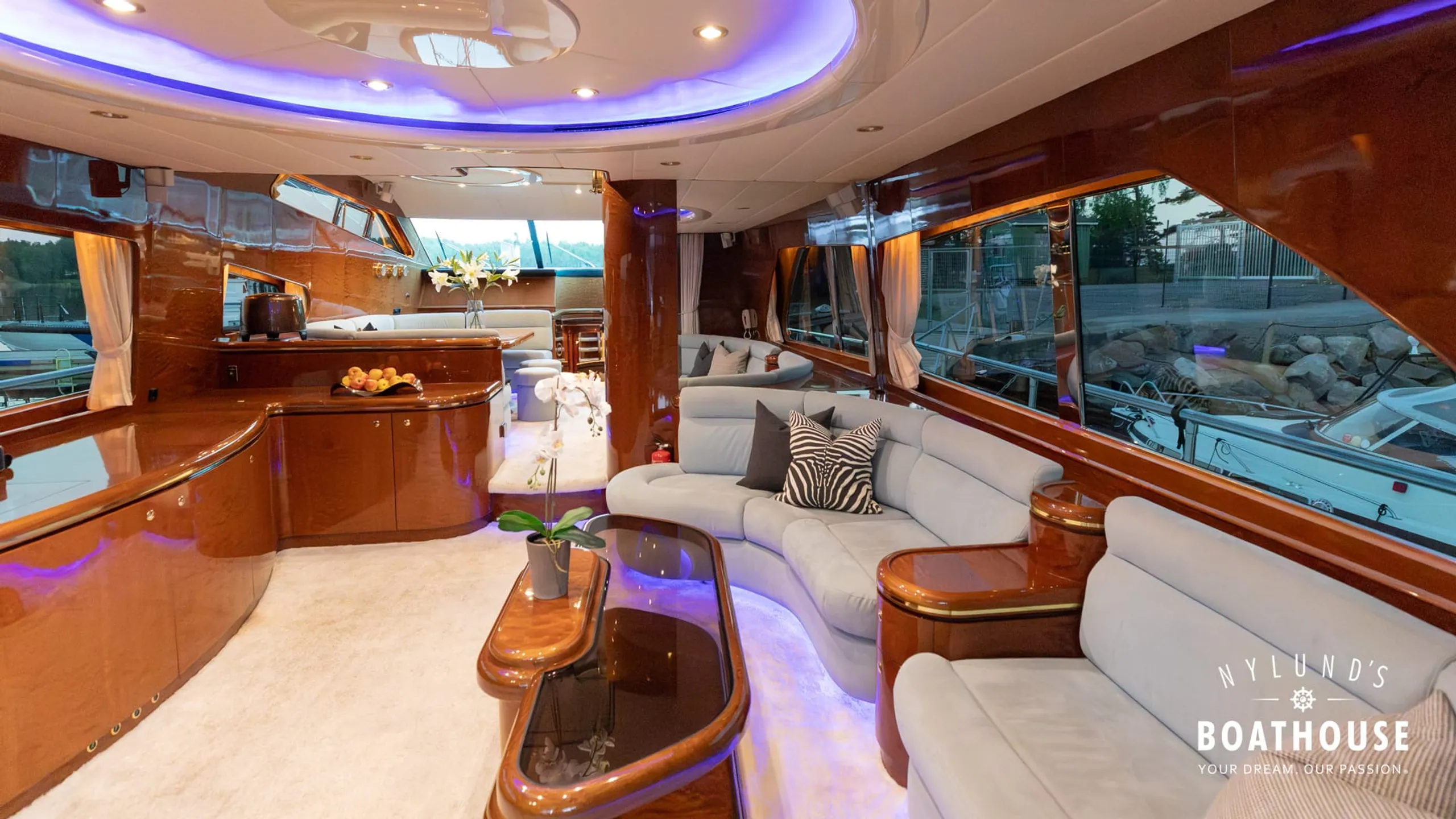 Elegance 68 - Image 204