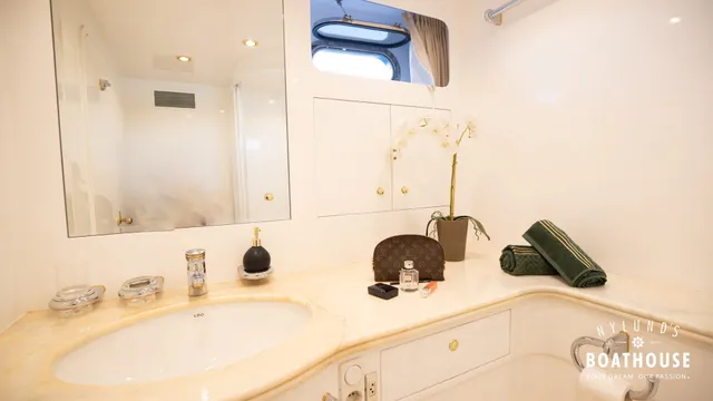 Elegance  68 - Image 123