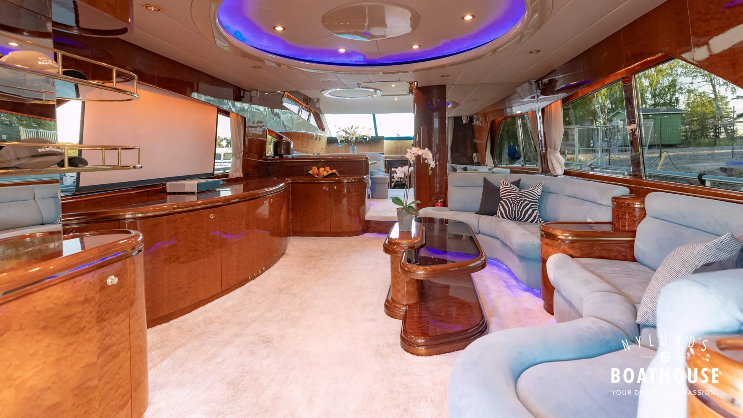 Elegance 68 - Image 82