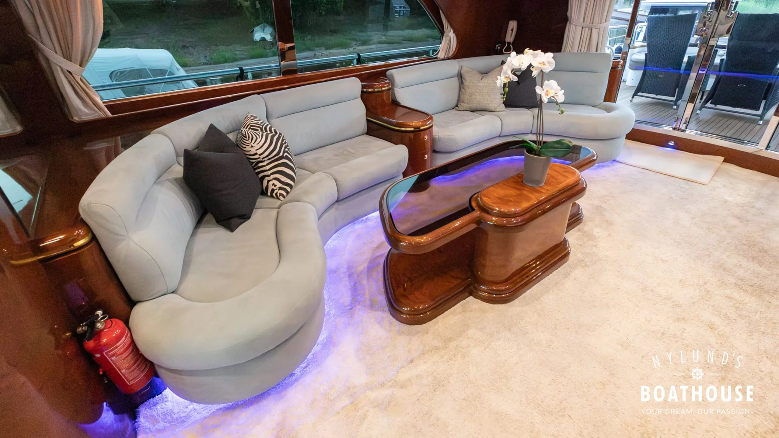 Elegance 68 - Image 174