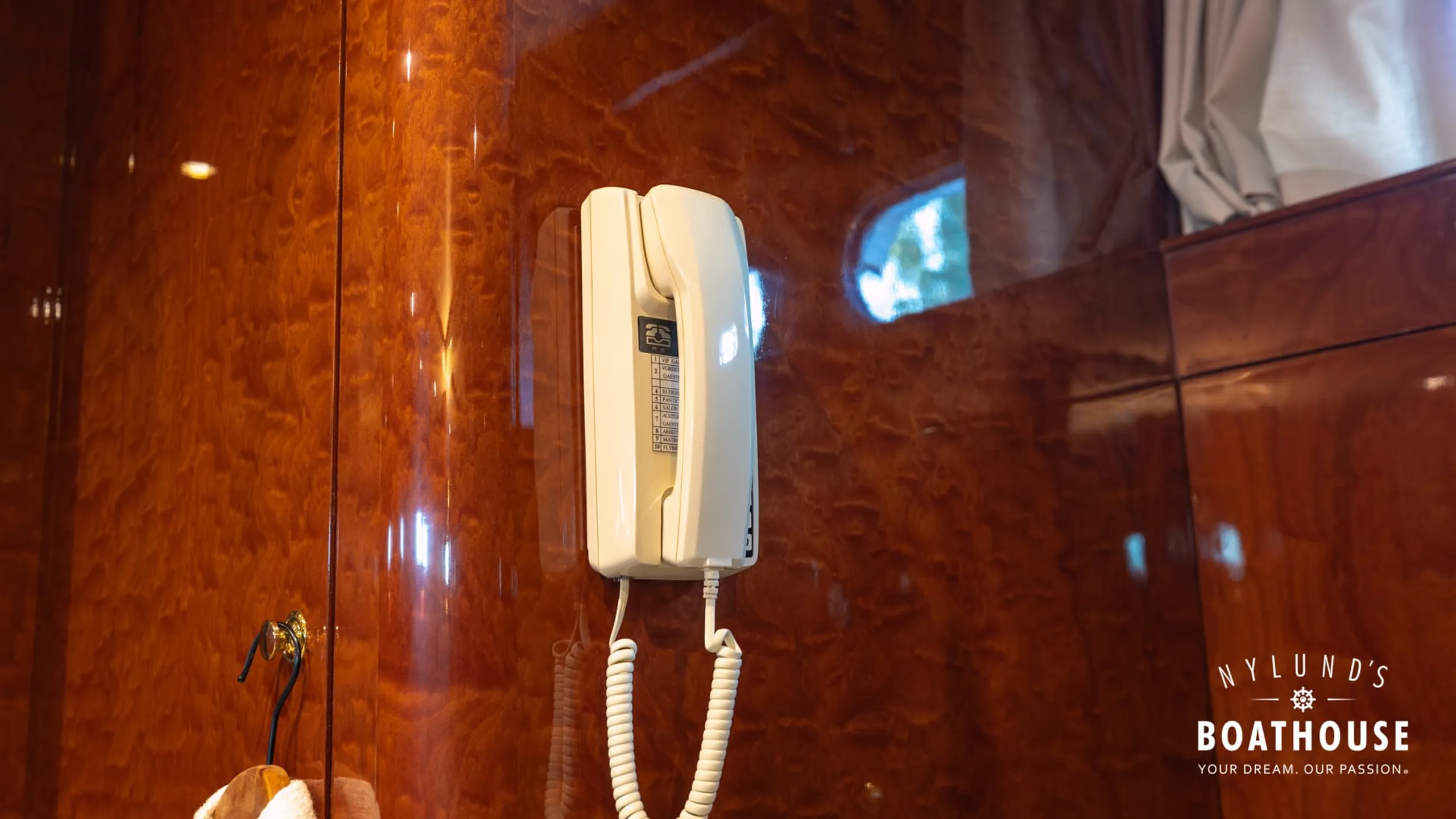 Elegance 68 - Image 140