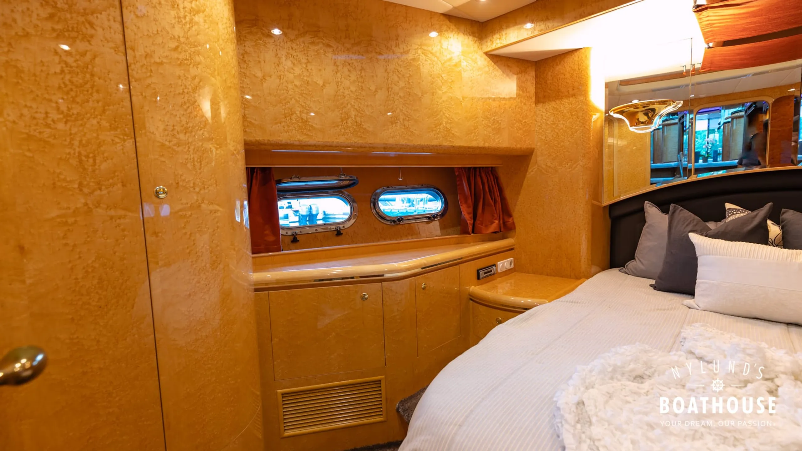 Elegance 68 - Image 143