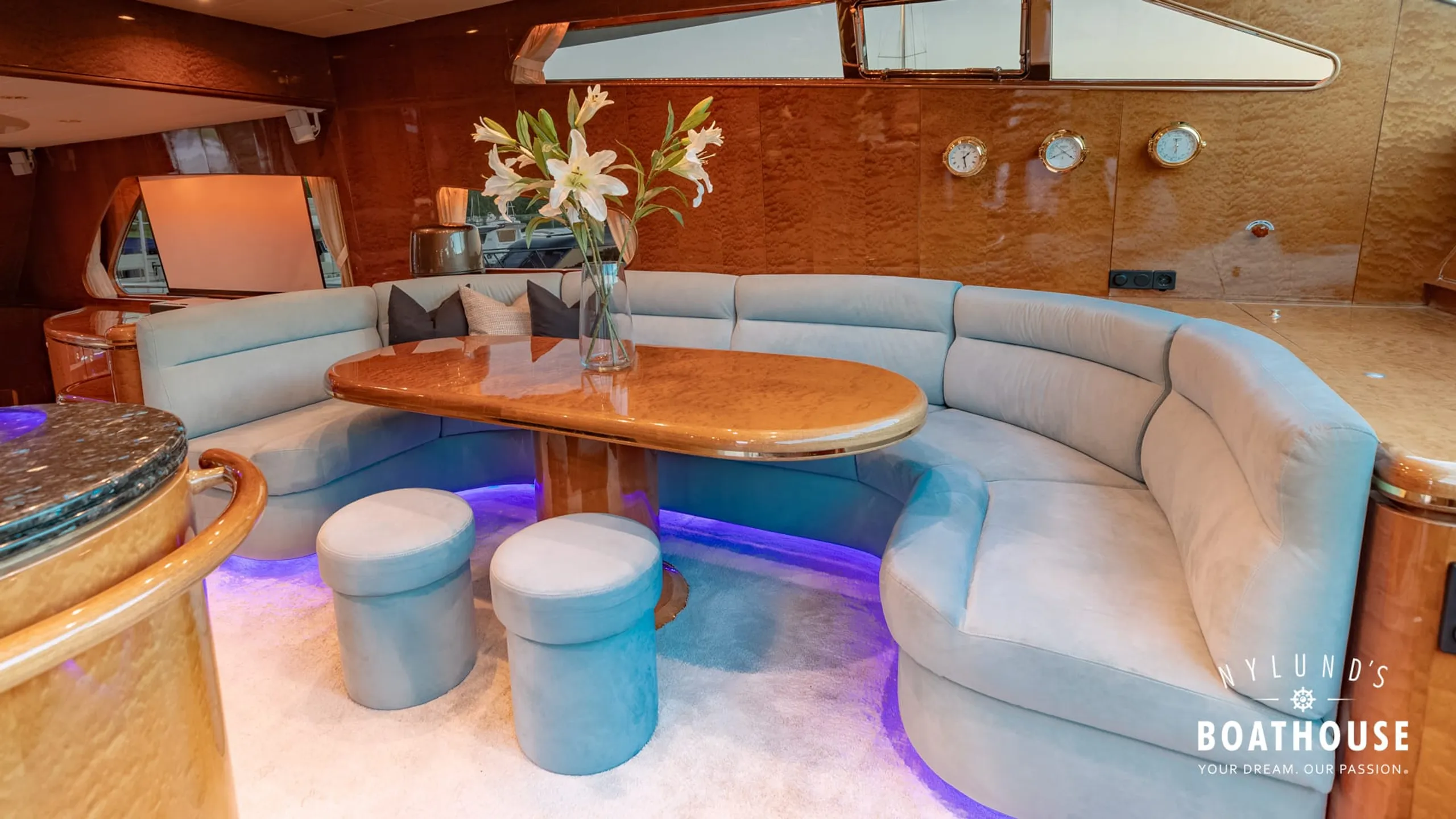 Elegance 68 - Image 154