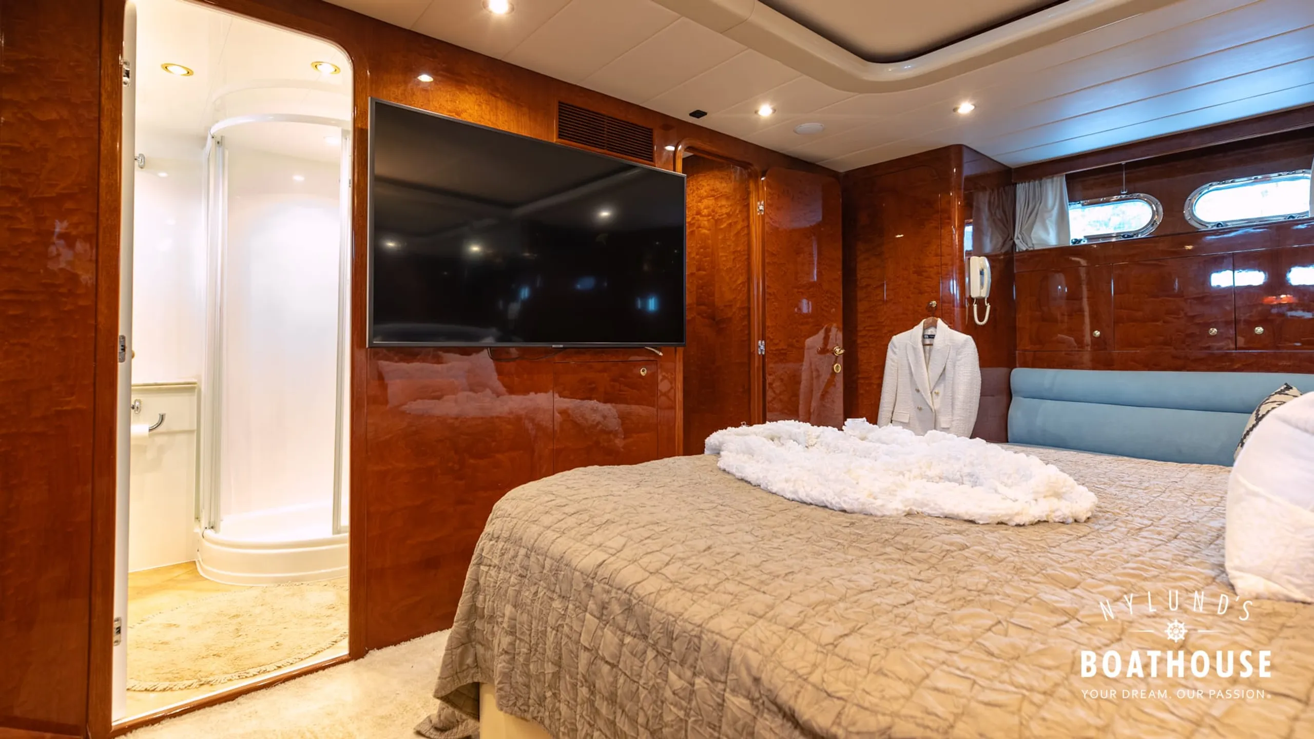 Elegance 68 - Image 115