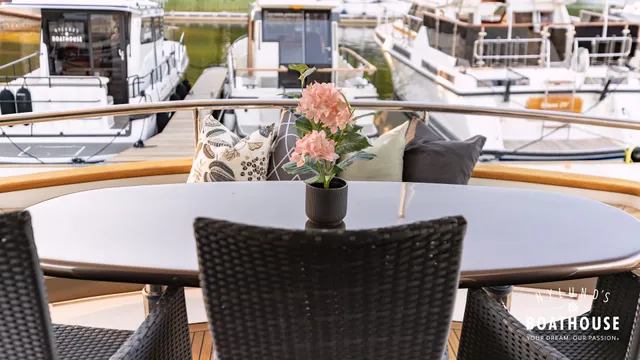 Elegance  68 - Image 70