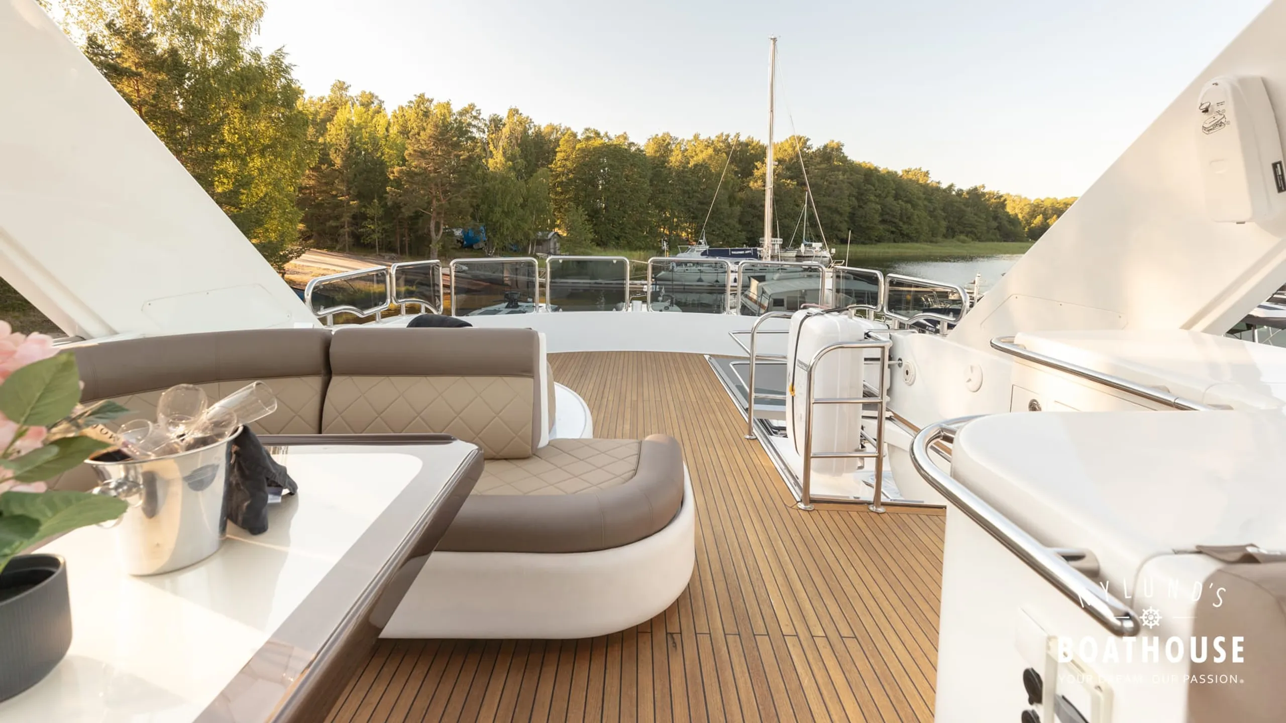 Elegance 68 - Image 22