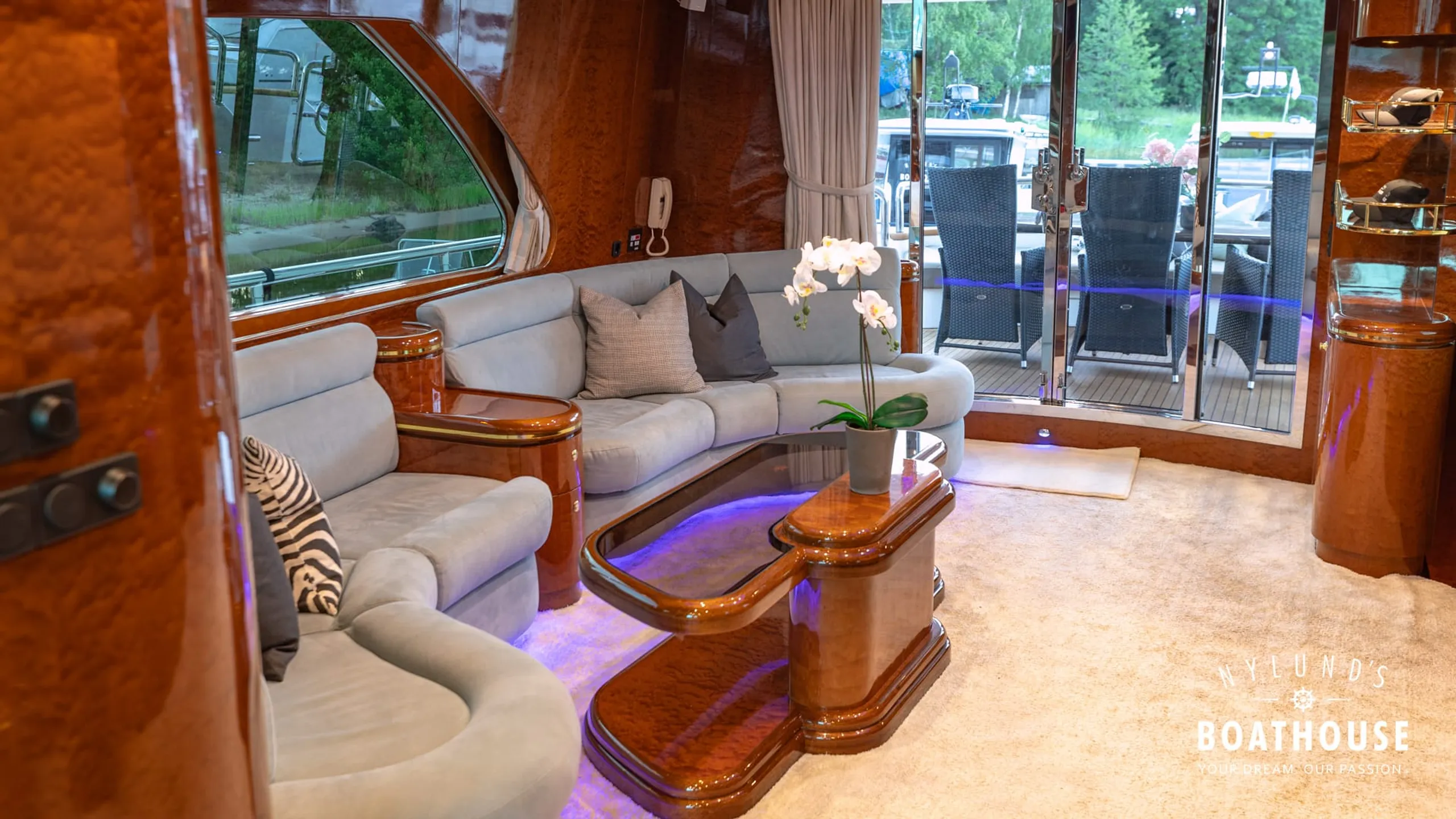 Elegance 68 - Image 156