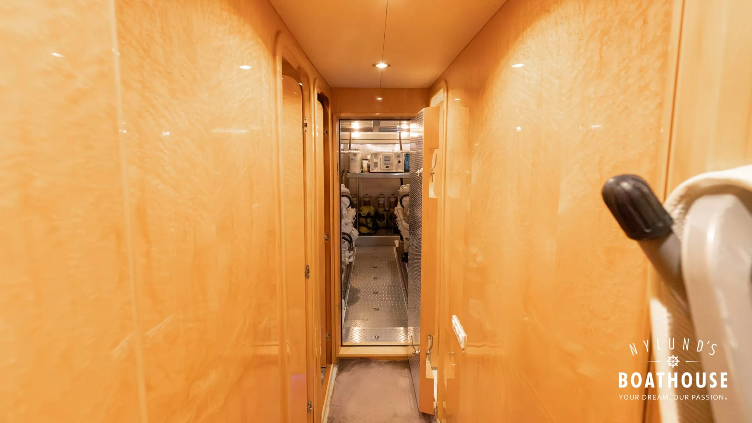 Elegance 68 - Image 236