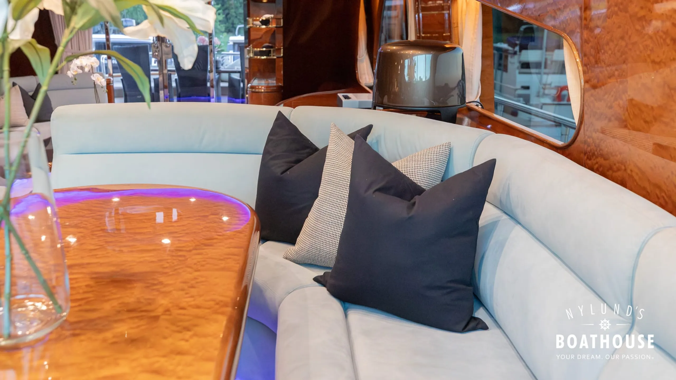 Elegance 68 - Image 185