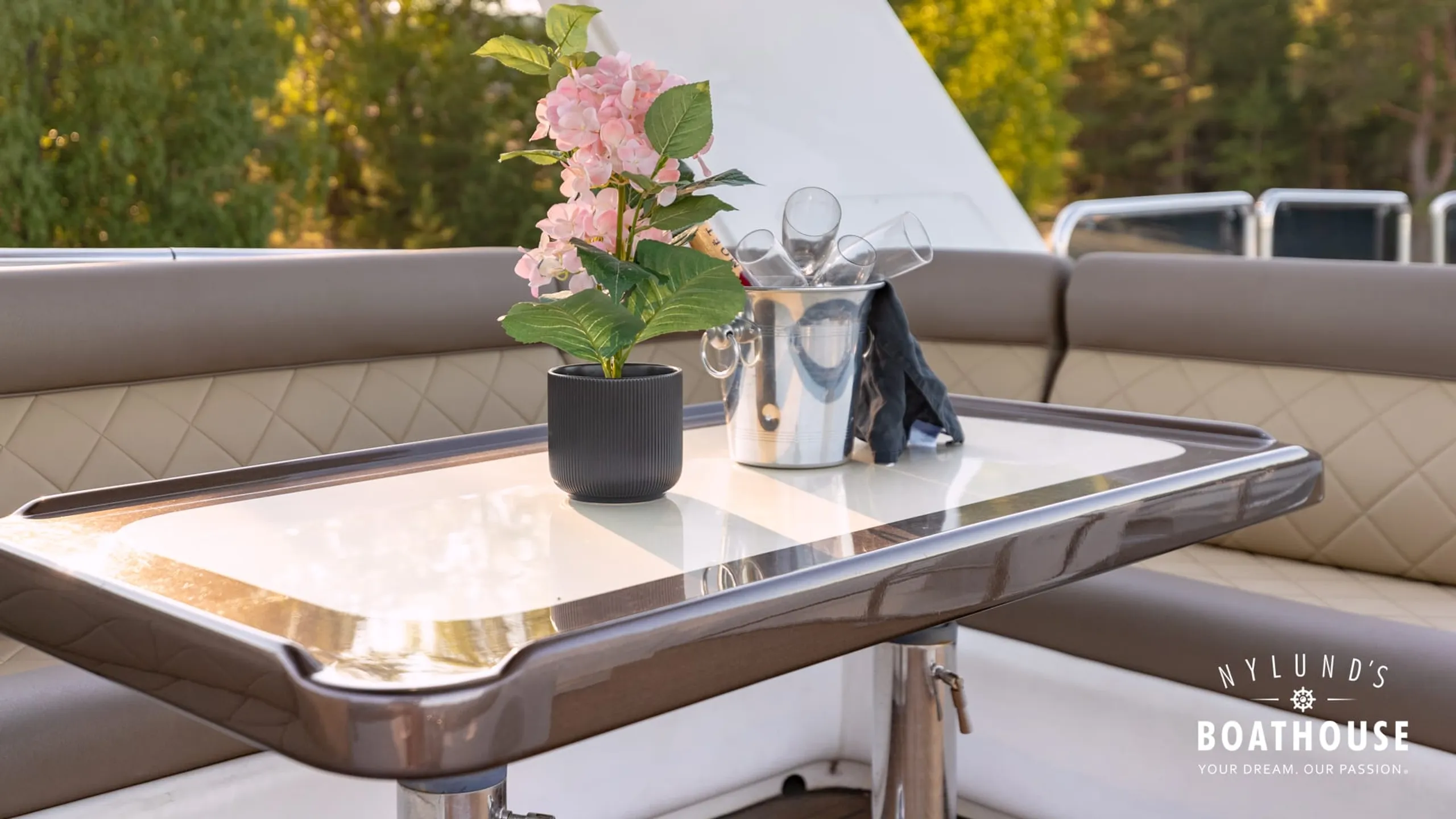Elegance 68 - Image 36