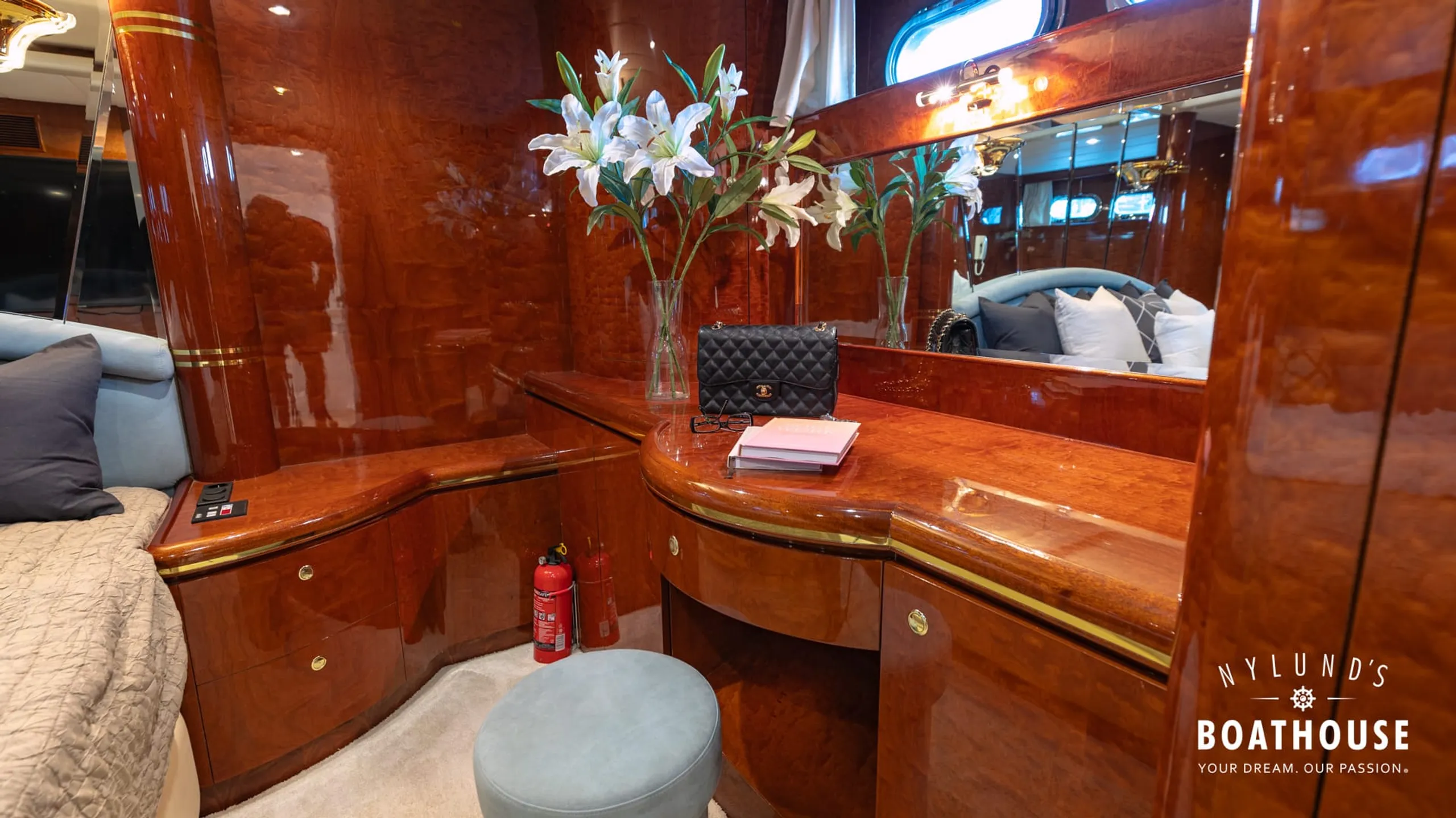 Elegance 68 - Image 137