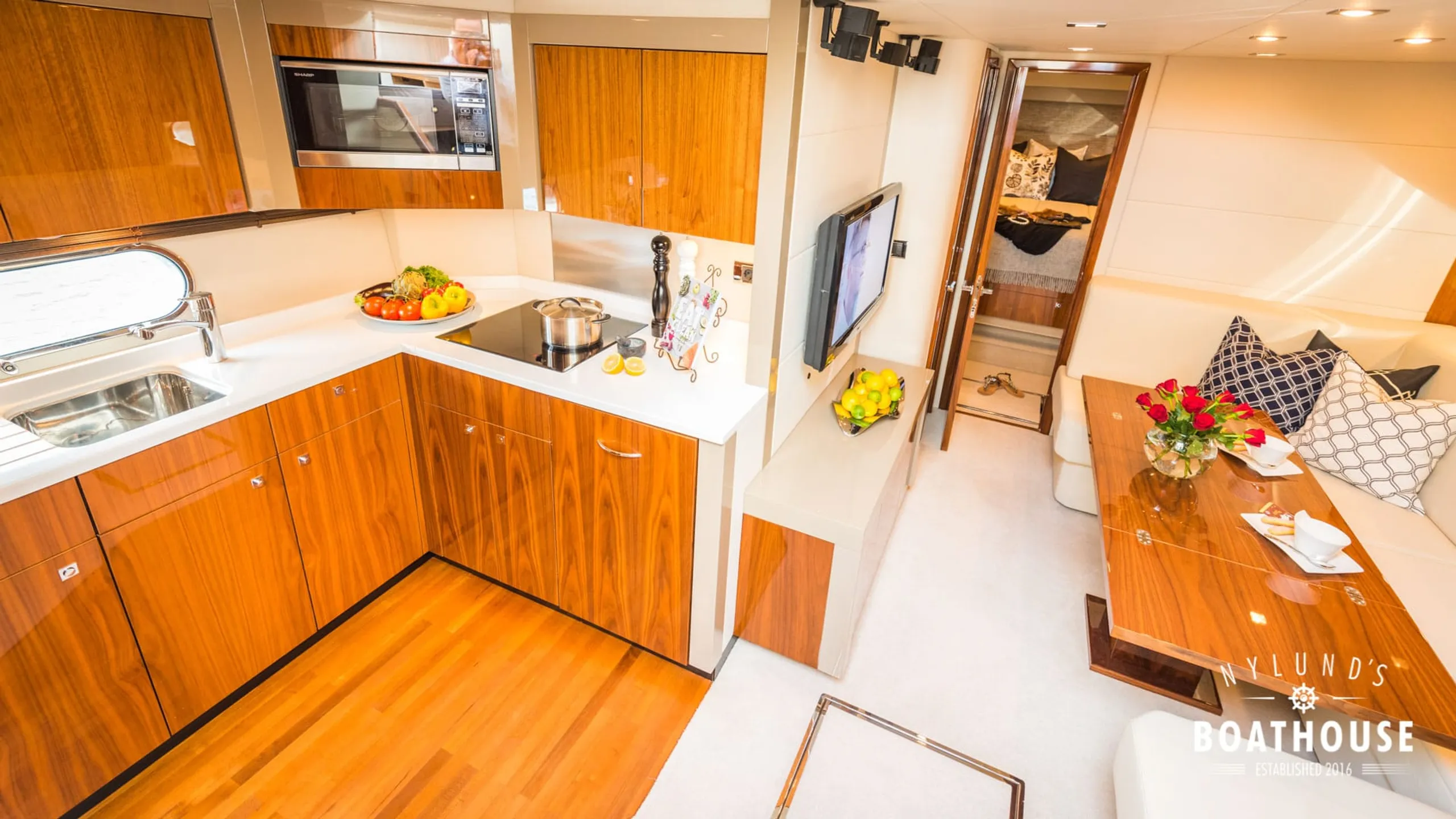 Sunseeker Predator 60 - Image 22