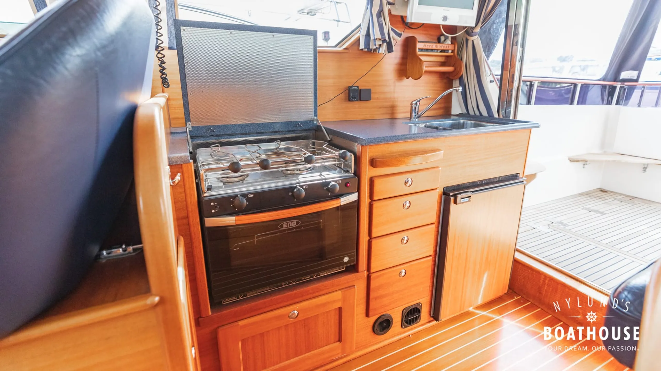 Nord West 390 Flybridge - Image 22