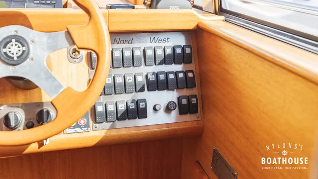 Nord West 390 Flybridge