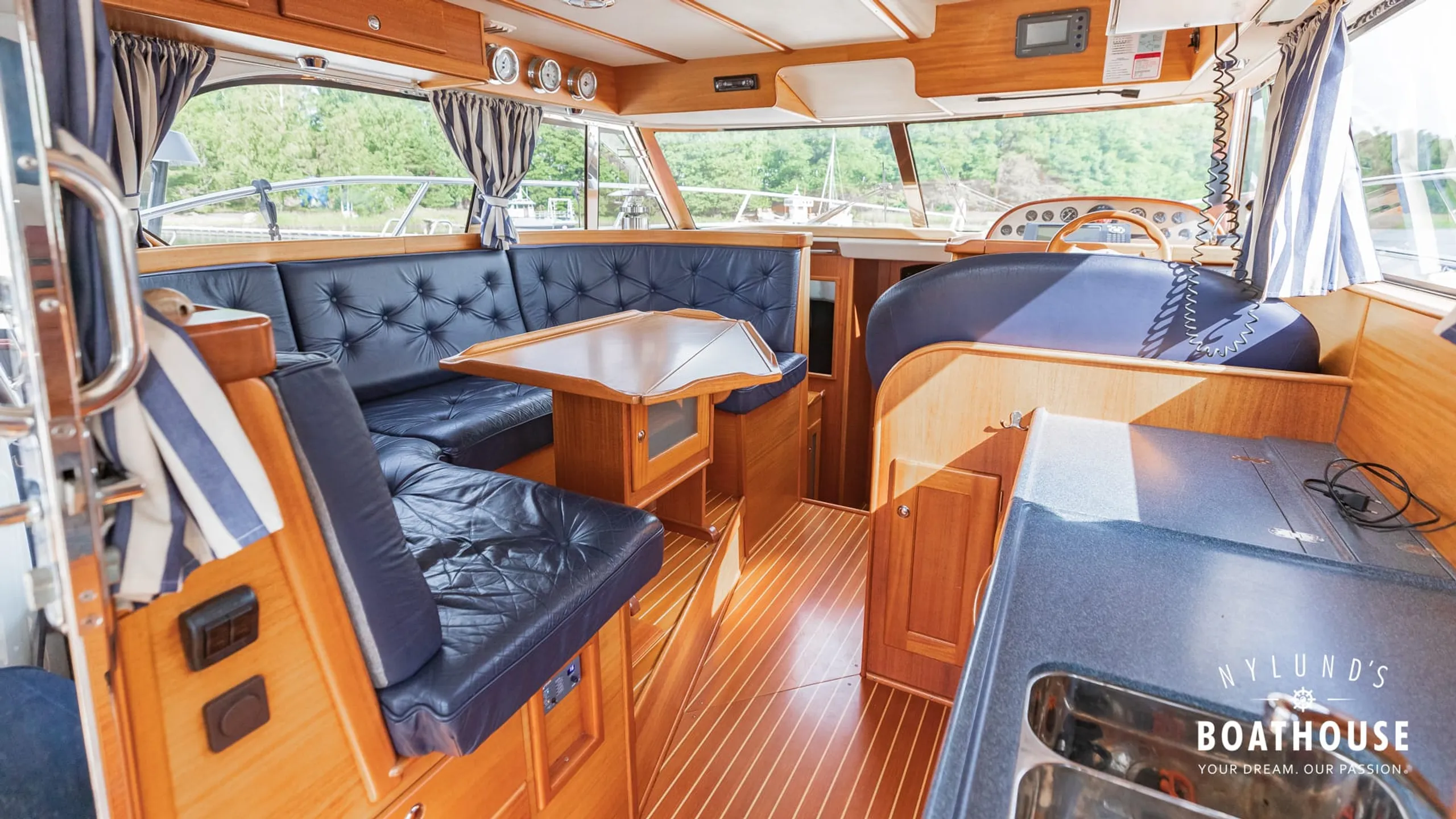 Nord West 390 Flybridge - Image 18