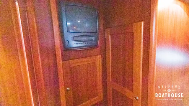 Nord West 390 Flybridge