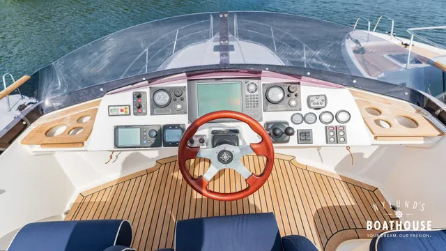 Nord West 390 Flybridge