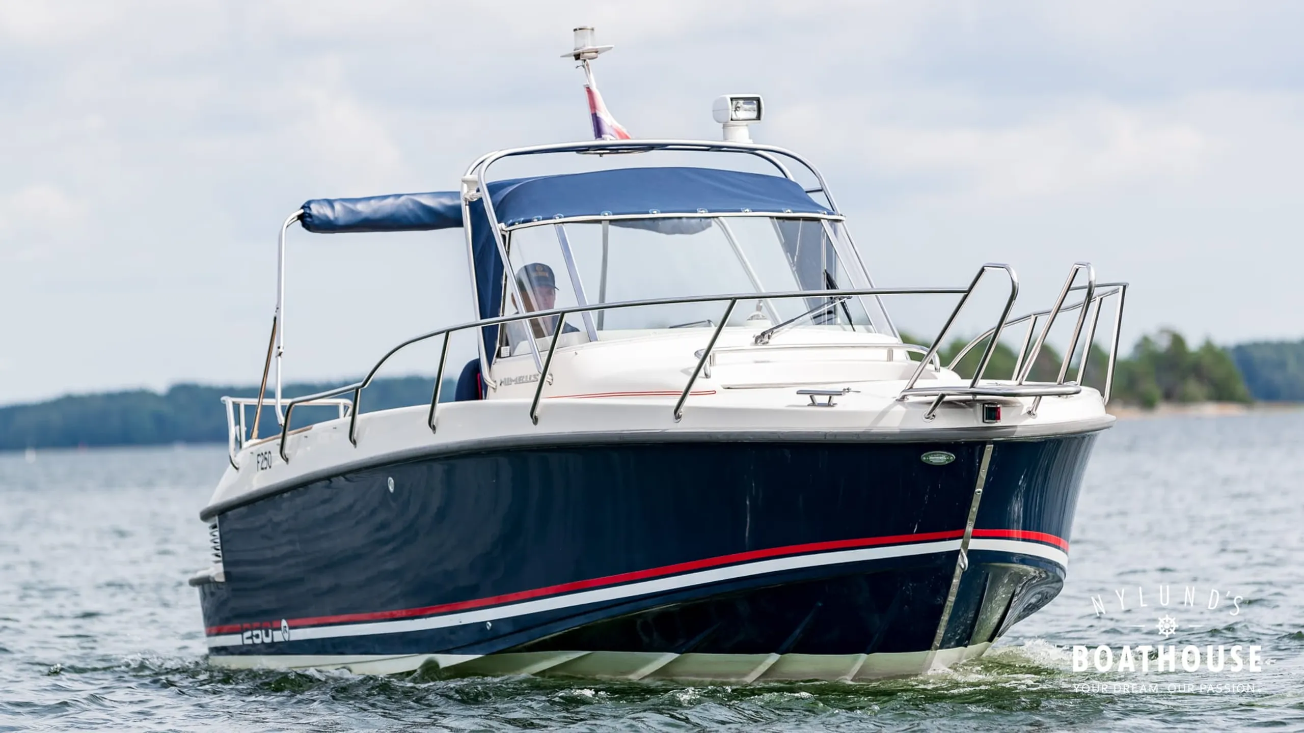 Nimbus 250 Nova R - Image 12