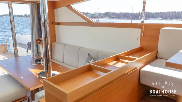 Delta  54 IPS Carbon